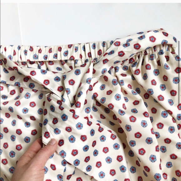 Tularosa Tie Front Floral Skirt✨ - Picture 2 of 6